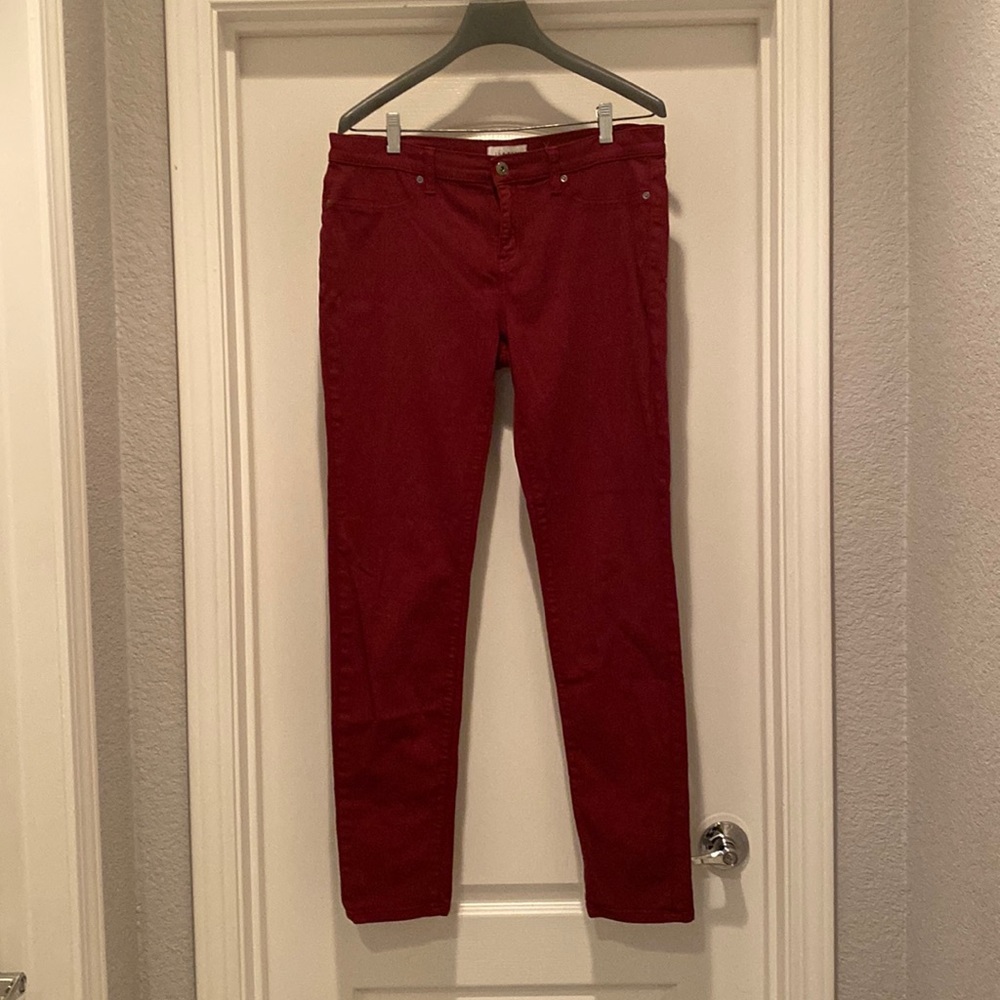 Lila Ryan red skinny jeans. Size 32
